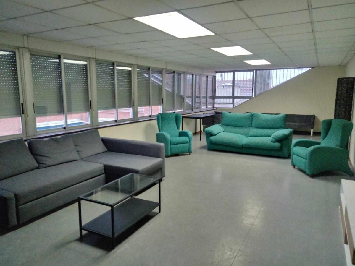 Residencia 12 Octubre Bed & Breakfast Мадрид Екстериор снимка