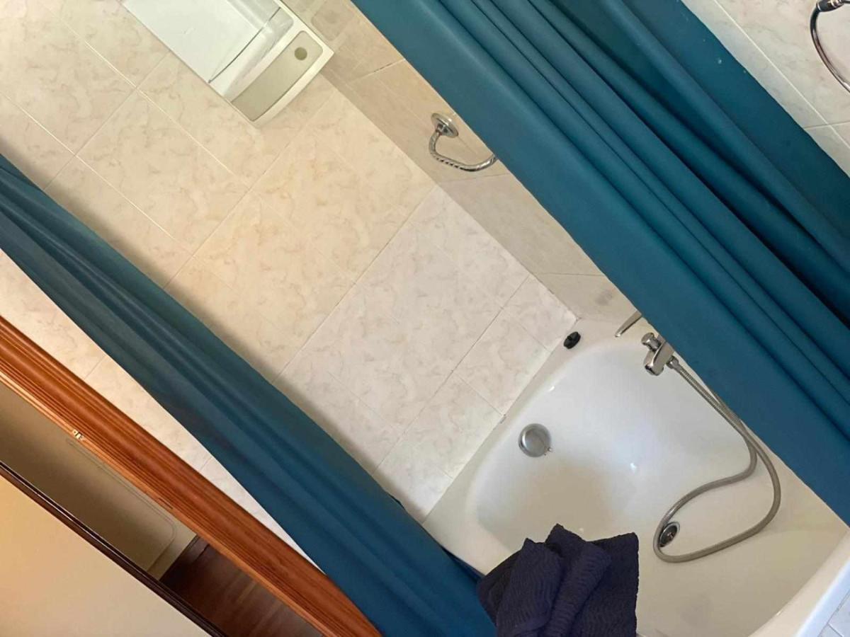Residencia 12 Octubre Bed & Breakfast Мадрид Екстериор снимка