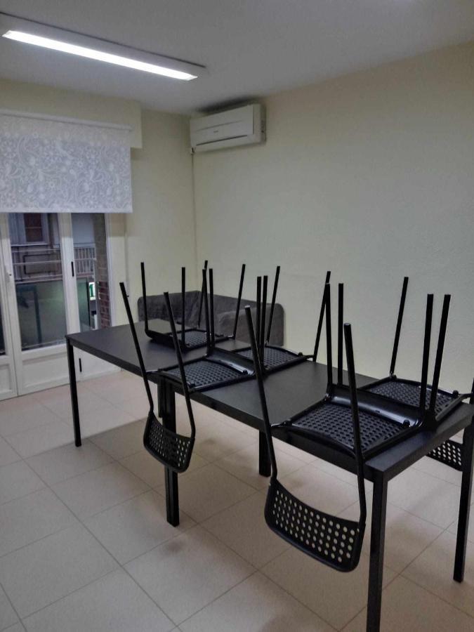 Residencia 12 Octubre Bed & Breakfast Мадрид Екстериор снимка